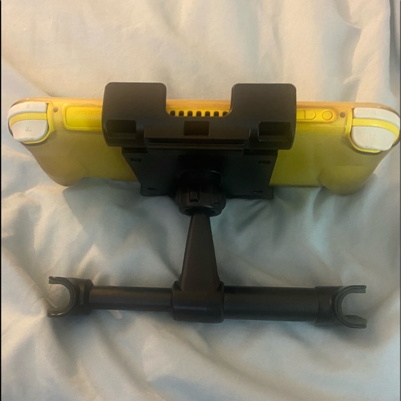 Car headrest mount for Nintendo Switch - Picture 2 of 15